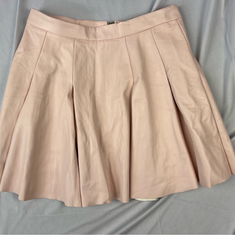 Design Lab Lord & Taylor Pink Faux Leather Pleated Mini Skirt - Medium